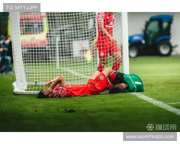 李在城左脚骨折伤缺三周